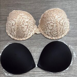 Bundle! Of 2!‎ Elegant Lace Strapless Bra and black bra.